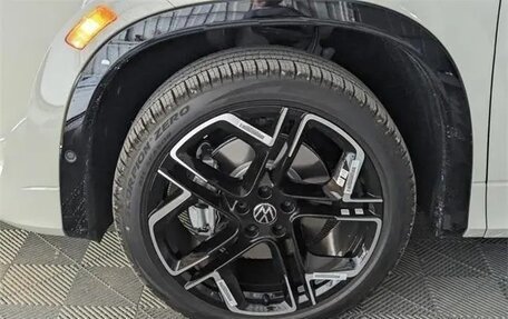 Volkswagen Tiguan, 2025 год, 4 842 000 рублей, 12 фотография