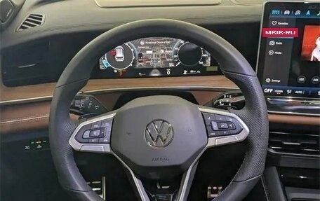Volkswagen Tiguan, 2025 год, 4 842 000 рублей, 7 фотография
