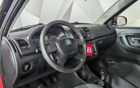 Skoda Fabia II, 2011 год, 319 000 рублей, 16 фотография