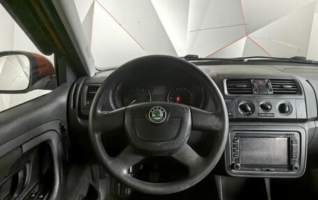 Skoda Fabia II, 2011 год, 319 000 рублей, 17 фотография