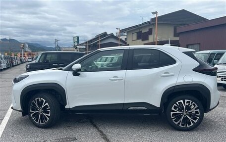 Toyota Yaris Cross, 2022 год, 1 500 008 рублей, 4 фотография