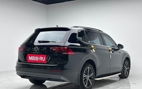 Volkswagen Tiguan II, 2021 год, 1 850 008 рублей, 5 фотография