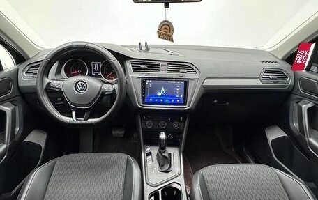 Volkswagen Tiguan II, 2021 год, 1 850 008 рублей, 14 фотография