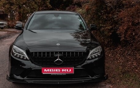 Mercedes-Benz C-Класс, 2018 год, 2 799 999 рублей, 1 фотография