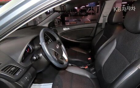 Hyundai Accent IV, 2019 год, 1 190 000 рублей, 8 фотография