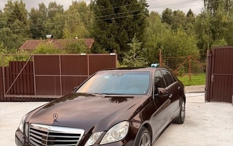 Mercedes-Benz E-Класс, 2012 год, 2 500 000 рублей, 20 фотография