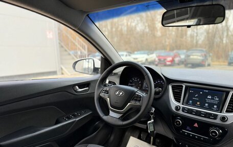 Hyundai Solaris II рестайлинг, 2019 год, 908 000 рублей, 12 фотография