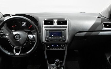Volkswagen Polo VI (EU Market), 2017 год, 1 100 000 рублей, 6 фотография
