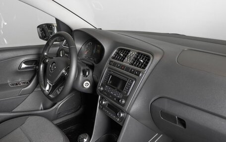 Volkswagen Polo VI (EU Market), 2017 год, 1 100 000 рублей, 7 фотография