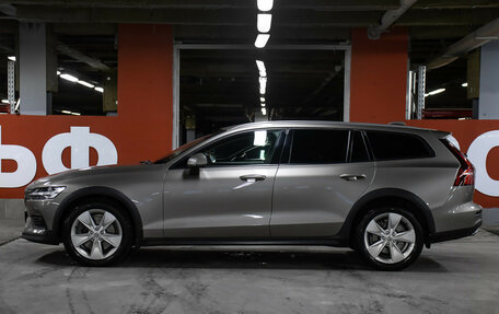 Volvo V60 Cross Country II, 2020 год, 3 849 000 рублей, 8 фотография