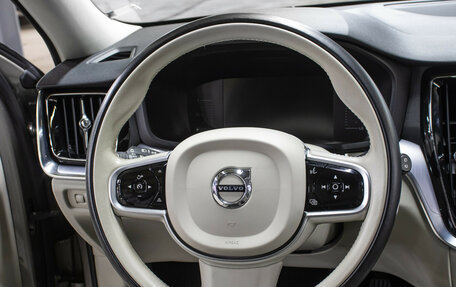 Volvo V60 Cross Country II, 2020 год, 3 849 000 рублей, 18 фотография