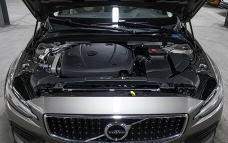 Volvo V60 Cross Country II, 2020 год, 3 849 000 рублей, 9 фотография