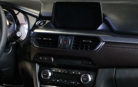 Mazda 6, 2017 год, 1 699 000 рублей, 13 фотография