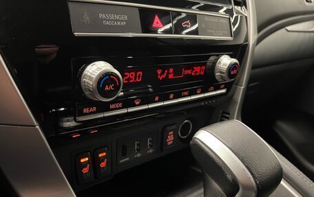 Mitsubishi Pajero Sport III рестайлинг, 2021 год, 4 500 000 рублей, 17 фотография