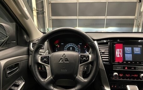 Mitsubishi Pajero Sport III рестайлинг, 2021 год, 4 500 000 рублей, 14 фотография