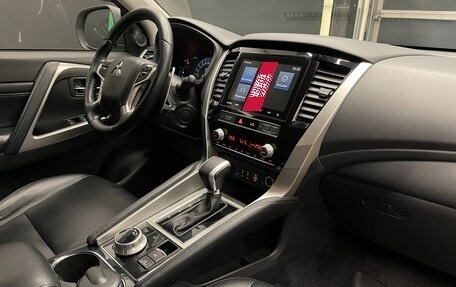 Mitsubishi Pajero Sport III рестайлинг, 2021 год, 4 500 000 рублей, 18 фотография