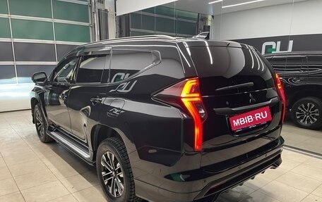 Mitsubishi Pajero Sport III рестайлинг, 2021 год, 4 500 000 рублей, 5 фотография