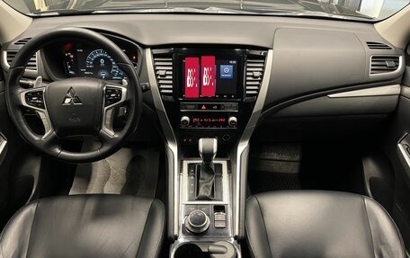 Mitsubishi Pajero Sport III рестайлинг, 2021 год, 4 500 000 рублей, 13 фотография