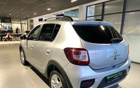 Renault Sandero II рестайлинг, 2018 год, 1 050 000 рублей, 5 фотография