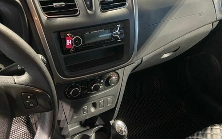 Renault Sandero II рестайлинг, 2018 год, 1 050 000 рублей, 17 фотография