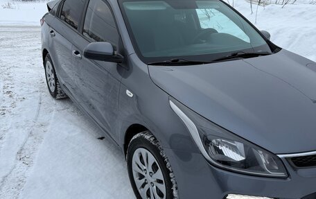 KIA Rio IV, 2019 год, 1 300 000 рублей, 3 фотография