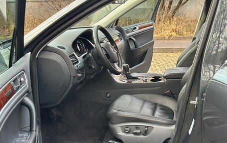 Volkswagen Touareg III, 2012 год, 2 575 000 рублей, 9 фотография