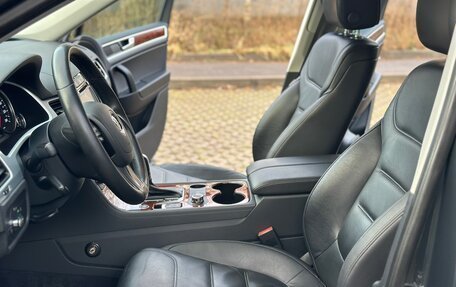 Volkswagen Touareg III, 2012 год, 2 575 000 рублей, 11 фотография