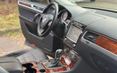 Volkswagen Touareg III, 2012 год, 2 575 000 рублей, 13 фотография