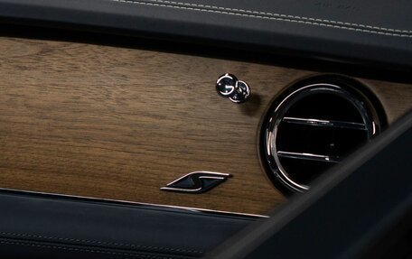 Bentley Bentayga I, 2023 год, 28 950 000 рублей, 28 фотография