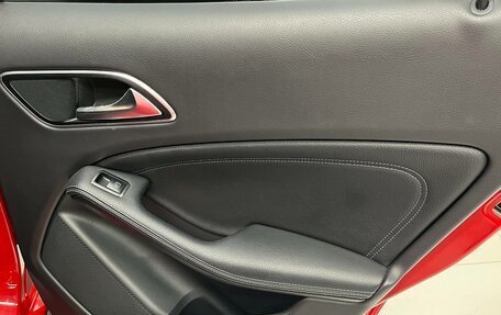 Mercedes-Benz GLA, 2019 год, 2 700 000 рублей, 18 фотография