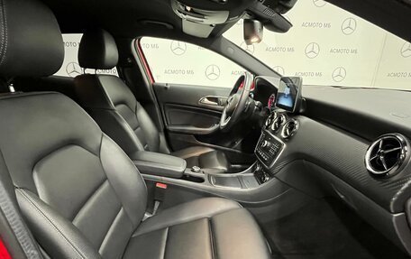 Mercedes-Benz GLA, 2019 год, 2 700 000 рублей, 16 фотография