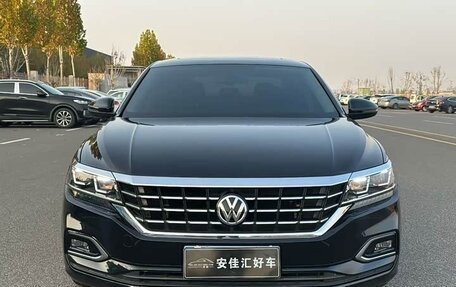 Volkswagen Passat B8 рестайлинг, 2021 год, 1 975 000 рублей, 2 фотография