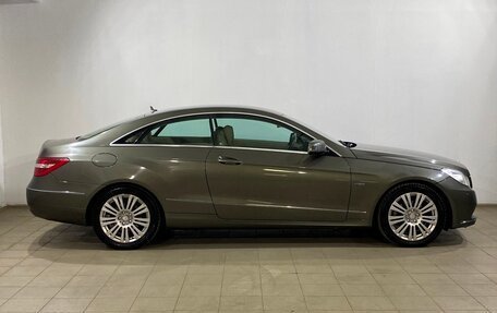 Mercedes-Benz E-Класс, 2012 год, 1 850 000 рублей, 4 фотография