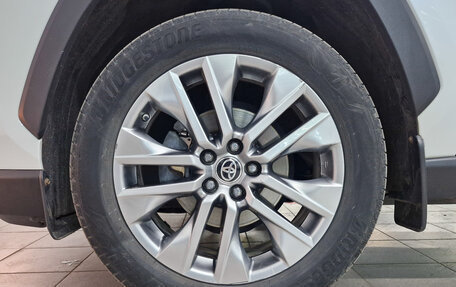 Toyota RAV4, 2020 год, 3 395 000 рублей, 12 фотография