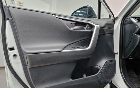 Toyota RAV4, 2020 год, 3 395 000 рублей, 19 фотография