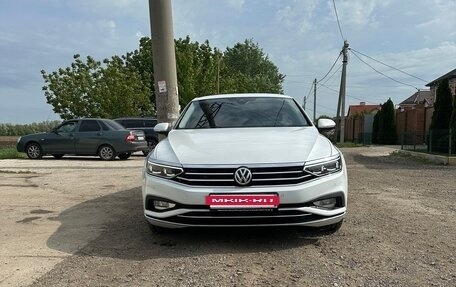 Volkswagen Passat B8 рестайлинг, 2020 год, 3 300 000 рублей, 3 фотография