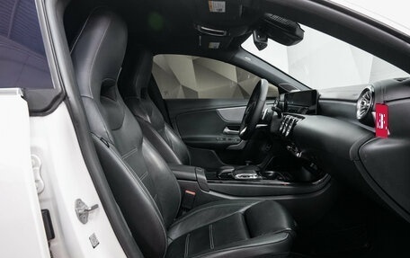 Mercedes-Benz CLA, 2019 год, 3 035 000 рублей, 13 фотография