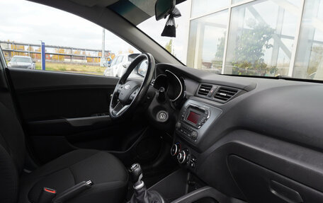 KIA Rio III рестайлинг, 2014 год, 890 000 рублей, 20 фотография