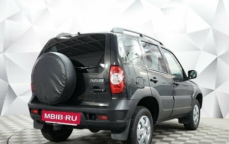 Chevrolet Niva I рестайлинг, 2019 год, 810 000 рублей, 5 фотография