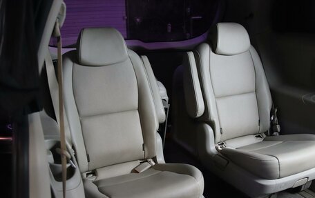 KIA Carnival III, 2016 год, 1 999 000 рублей, 7 фотография