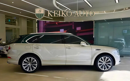 Bentley Bentayga I, 2025 год, 33 800 000 рублей, 4 фотография