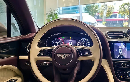 Bentley Bentayga I, 2025 год, 33 800 000 рублей, 5 фотография