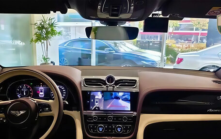 Bentley Bentayga I, 2025 год, 33 800 000 рублей, 2 фотография