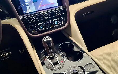 Bentley Bentayga I, 2025 год, 33 800 000 рублей, 7 фотография