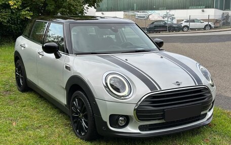 MINI Clubman, 2023 год, 2 670 000 рублей, 1 фотография