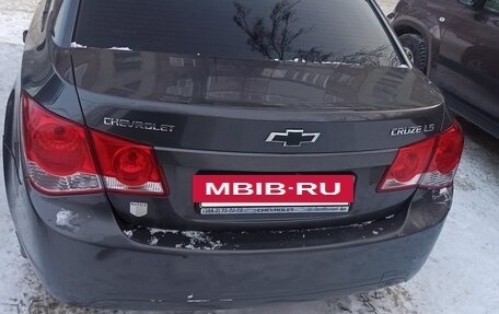 Chevrolet Cruze II, 2010 год, 670 000 рублей, 4 фотография