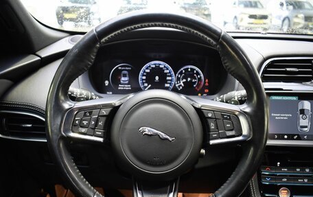 Jaguar F-Pace, 2016 год, 2 650 000 рублей, 12 фотография