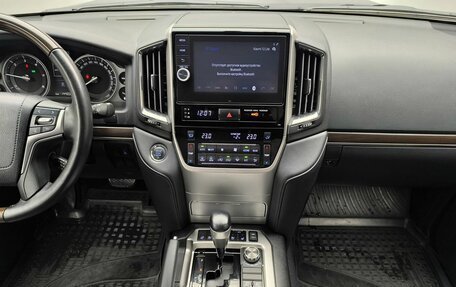 Toyota Land Cruiser 200, 2018 год, 6 250 000 рублей, 8 фотография