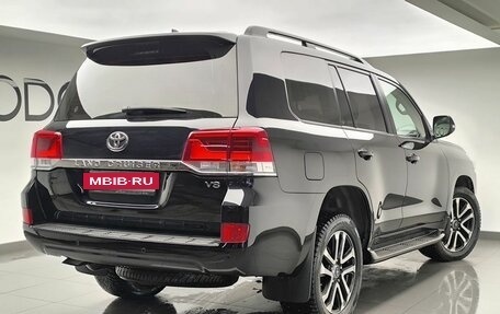 Toyota Land Cruiser 200, 2018 год, 6 250 000 рублей, 4 фотография