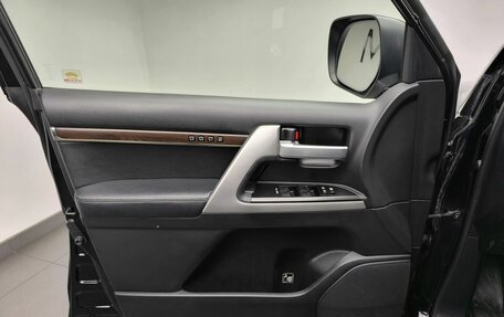 Toyota Land Cruiser 200, 2018 год, 6 250 000 рублей, 18 фотография